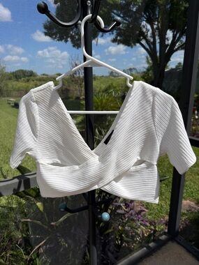 Forever 21 White Ribbed Twist Crop Top